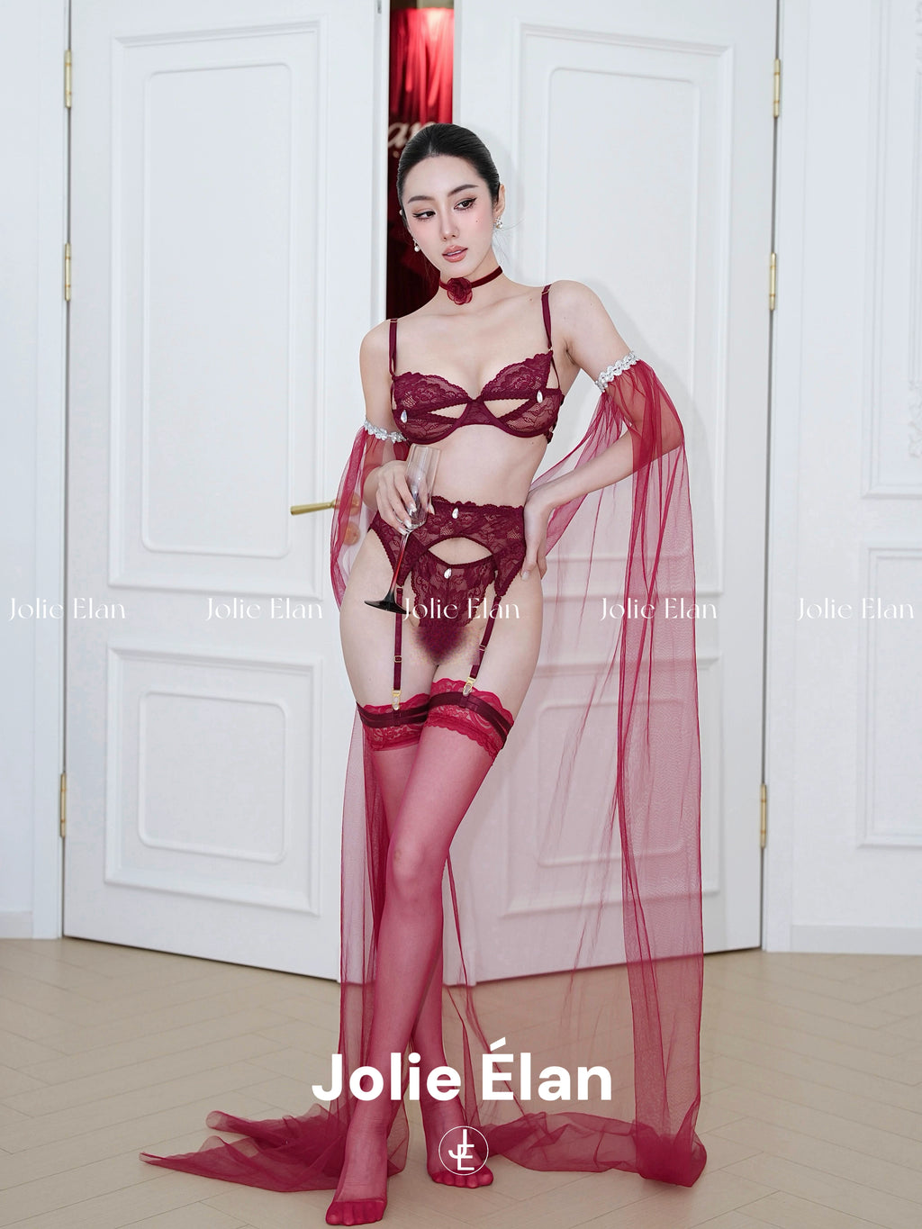JolieElan · Cherry sweet wine · Royal sister atmosphere lace diamond decoration shows Baijiu red high-end underwear set